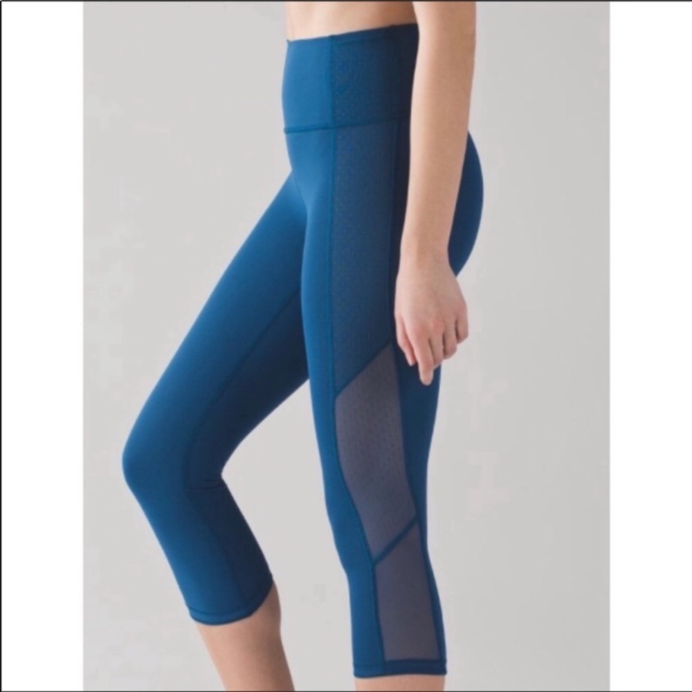 Lululemon Gear Up Poseidon Crop Size 4